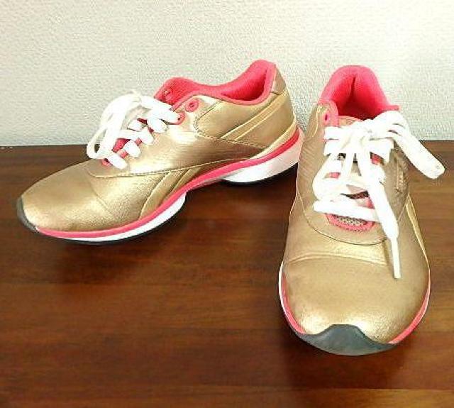 ◆Reebok リーボック easy tone イージートーン スニーカー 22.5cm 中古品 < 女性ファッション  ◆Reebok リーボック easy tone イージートーン スニーカー 22.5cm 中古品  < 女性ファッションの