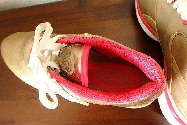 ◆Reebok リーボック easy tone イージートーン スニーカー 22.5cm 中古品 < 女性ファッション  ◆Reebok リーボック easy tone イージートーン スニーカー 22.5cm 中古品 < 女性ファッションの