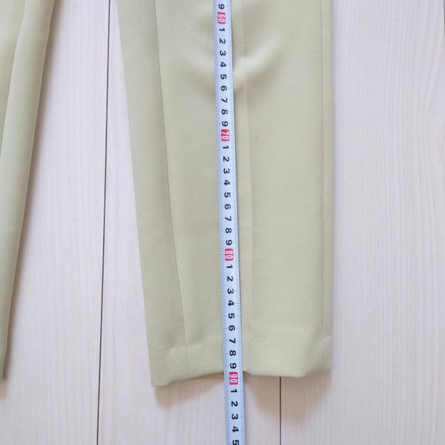 新品タグ付き ナノ・ユニバース 美シルエット テーパードパンツ S < ブランド  新品タグ付き ナノ・ユニバース 美シルエット テーパードパンツ S < ブランドの