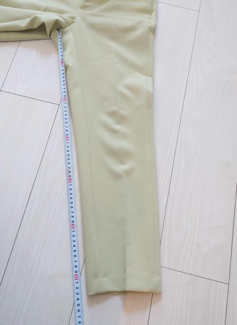 新品タグ付き ナノ・ユニバース 美シルエット テーパードパンツ S < ブランド  新品タグ付き ナノ・ユニバース 美シルエット テーパードパンツ S < ブランドの