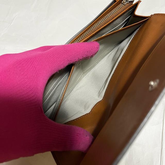 【マーガレットハウエルアイデア】 レザー / 二つ折り財布 / 長財布 グレー < ブランド 【マーガレットハウエルアイデア】 レザー / 二つ折り財布 / 長財布 グレー < ブランドの