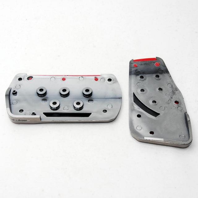 フォーミュラスペック ノンスリップ スポーツ ペダルカバー レッド AT用 汎用 ペダルパッド オートマ 軽量 ドレスアップ 赤 < 自動車/バイク フォーミュラスペック ノンスリップ スポーツ ペダルカバー レッド AT用 汎用 ペダルパッド オートマ 軽量 ドレスアップ 赤 < 自動車/バイク