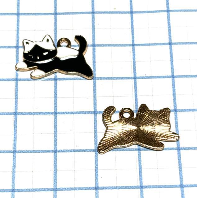 5244 ぶち猫にゃんず 3個 金属パーツ アクセサリーチャーム ハンドメイド材料 エナメル樹脂 ねこネコ < ペット/手芸/園芸 5244 ぶち猫にゃんず 3個 金属パーツ アクセサリーチャーム ハンドメイド材料 エナメル樹脂 ねこネコ < ペット/手芸/園芸の