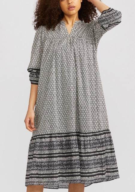 【ANNA SUI×ユニクロ】コットンワンピース(Mサイズ)新品タグ付 < 女性ファッション  【ANNA SUI×ユニクロ】コットンワンピース(Mサイズ)新品タグ付 < 女性ファッションの