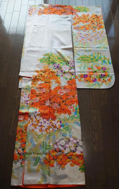 §USED、振袖、流水草花文、駒刺繍、暈し染め、金彩 < 女性ファッション  §USED、振袖、流水草花文、駒刺繍、暈し染め、金彩  < 女性ファッションの