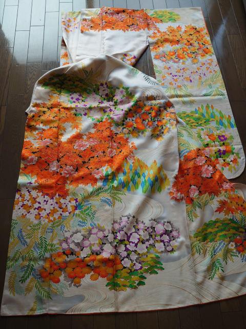 §USED、振袖、流水草花文、駒刺繍、暈し染め、金彩 < 女性ファッション  §USED、振袖、流水草花文、駒刺繍、暈し染め、金彩 < 女性ファッションの