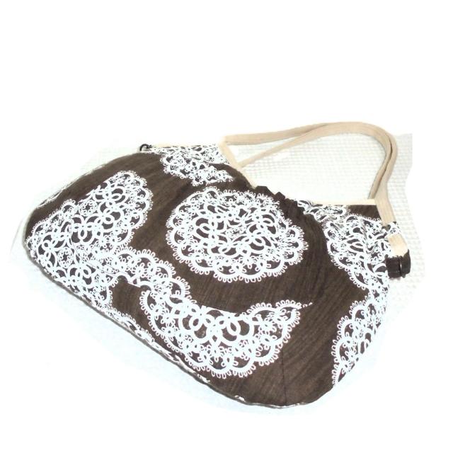 【マチなしグラニーバッグ】【Dカン付きショルダー対応】◆白ドイリーレース×茶地 < 女性ファッション 【マチなしグラニーバッグ】【Dカン付きショルダー対応】◆白ドイリーレース×茶地 < 女性ファッションの