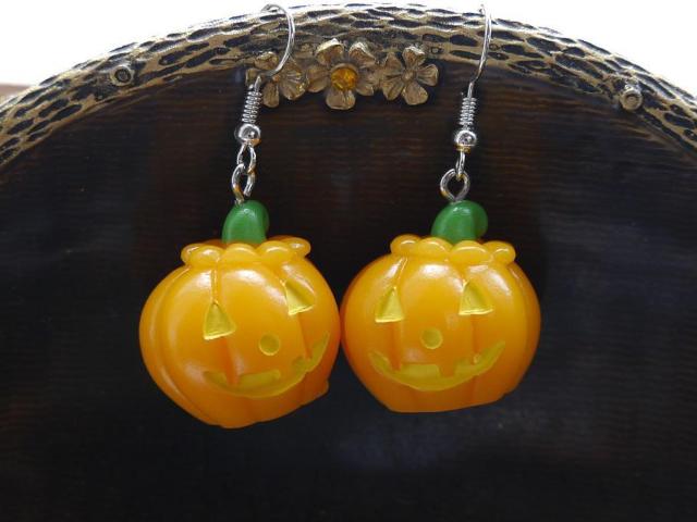 �V�i�A���e�B�[�N�������p���v�L�����ڂ���s�A�X�@�n���E�B��  �� �����A�N�Z�T���[/���v�� 