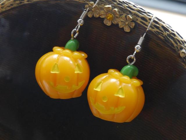 �V�i�A���e�B�[�N�������p���v�L�����ڂ���s�A�X�@�n���E�B�� �� �����A�N�Z�T���[/���v�� 