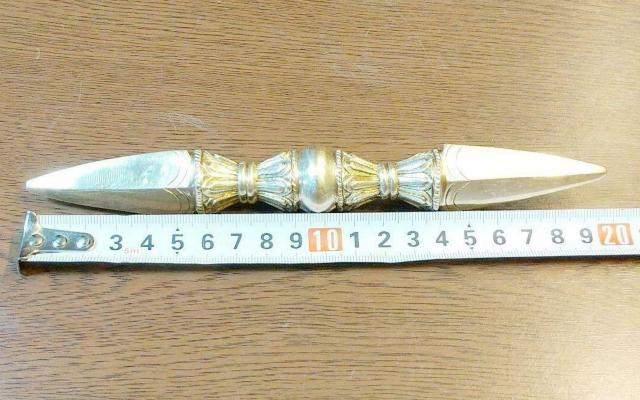 チベット密教法具 独鈷杵 両剣 大サイズ 約20cm < インテリア/ライフ  チベット密教法具 独鈷杵 両剣 大サイズ 約20cm < インテリア/ライフの