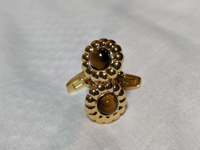 正規未 レア イヴサンローラン YSL カメリア カフス コンポジットカボションクリスタル カフリンクス フラワーボタン 付属有 < ブランド  正規未 レア イヴサンローラン YSL カメリア カフス コンポジットカボションクリスタル カフリンクス フラワーボタン 付属有 < ブランドの