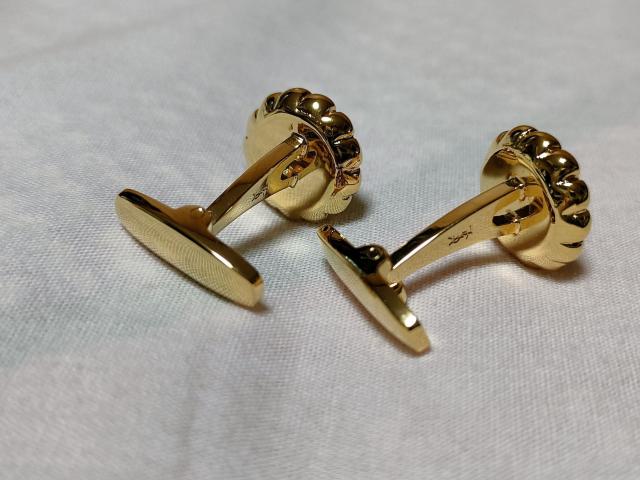 正規未 レア イヴサンローラン YSL カメリア カフス コンポジットカボションクリスタル カフリンクス フラワーボタン 付属有 < ブランド  正規未 レア イヴサンローラン YSL カメリア カフス コンポジットカボションクリスタル カフリンクス フラワーボタン 付属有 < ブランドの