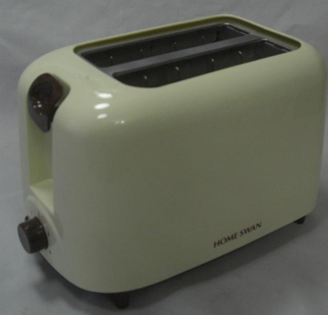 新津興器 SPT-03ポップアップトースター アイボリー 中古美品R040620 < 家電/AV  新津興器 SPT-03ポップアップトースター アイボリー 中古美品R040620  < 家電/AVの