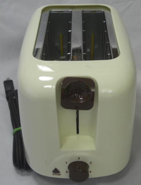 新津興器 SPT-03ポップアップトースター アイボリー 中古美品R040620 < 家電/AV  新津興器 SPT-03ポップアップトースター アイボリー 中古美品R040620 < 家電/AVの