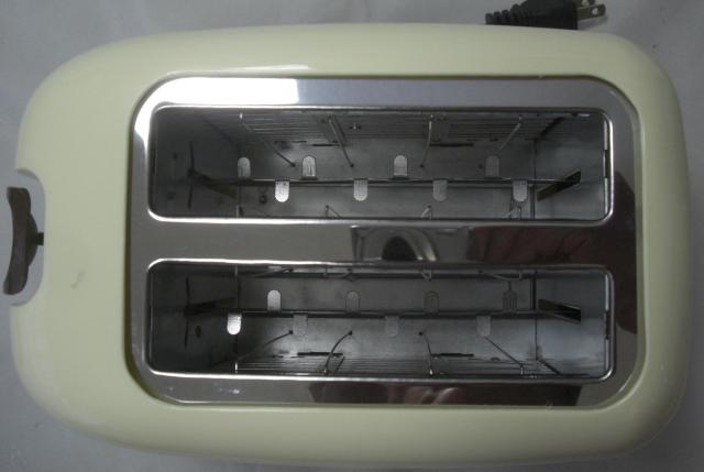新津興器 SPT-03ポップアップトースター アイボリー 中古美品R040620 < 家電/AV  新津興器 SPT-03ポップアップトースター アイボリー 中古美品R040620 < 家電/AVの