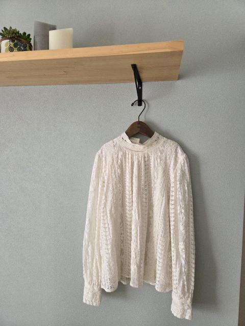 AQUA GIRLブラウス★ストライプレースのホワイトブラウス/新品♪ < ブランド  AQUA GIRLブラウス★ストライプレースのホワイトブラウス/新品♪ < ブランドの