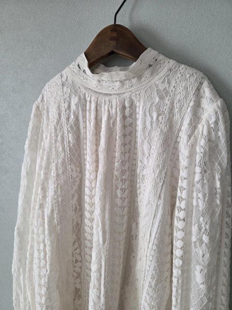 AQUA GIRLブラウス★ストライプレースのホワイトブラウス/新品♪ < ブランド  AQUA GIRLブラウス★ストライプレースのホワイトブラウス/新品♪ < ブランドの
