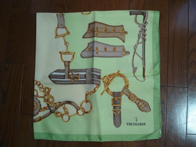 ★トラサルディ TRUSSARDI シルクデザインスカーフ★使用2・3度!再値下げ!最終出品! < ブランド ★トラサルディ TRUSSARDI シルクデザインスカーフ★使用2・3度!再値下げ!最終出品! < ブランドの