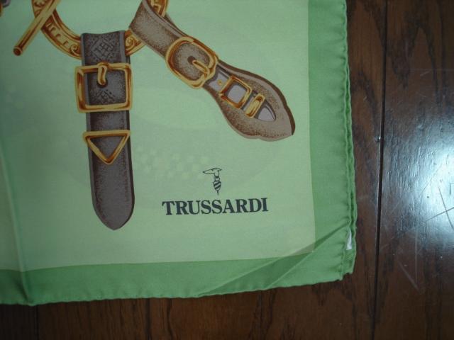 ★トラサルディ TRUSSARDI シルクデザインスカーフ★使用2・3度!再値下げ!最終出品! < ブランド ★トラサルディ TRUSSARDI シルクデザインスカーフ★使用2・3度!再値下げ!最終出品! < ブランドの
