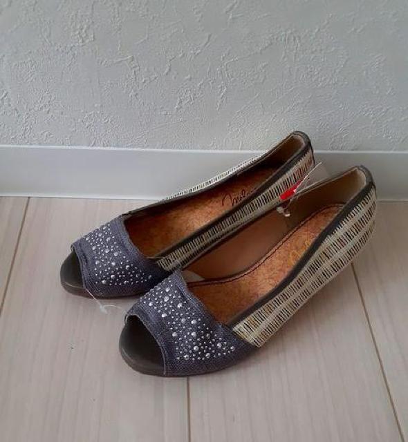 新品◆グレー サイドメッシュ ラインストーン パンプス サンダル S < 女性ファッション  新品◆グレー サイドメッシュ ラインストーン パンプス サンダル S  < 女性ファッションの