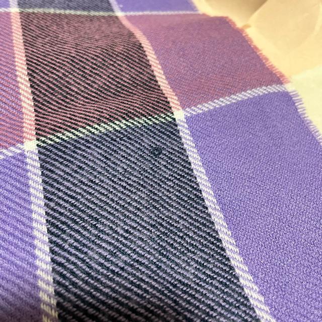 【ノーブランド扱い】 薄手 大判ストール・ショール / パープル系 チェック < 女性ファッション 【ノーブランド扱い】 薄手 大判ストール・ショール / パープル系 チェック < 女性ファッションの