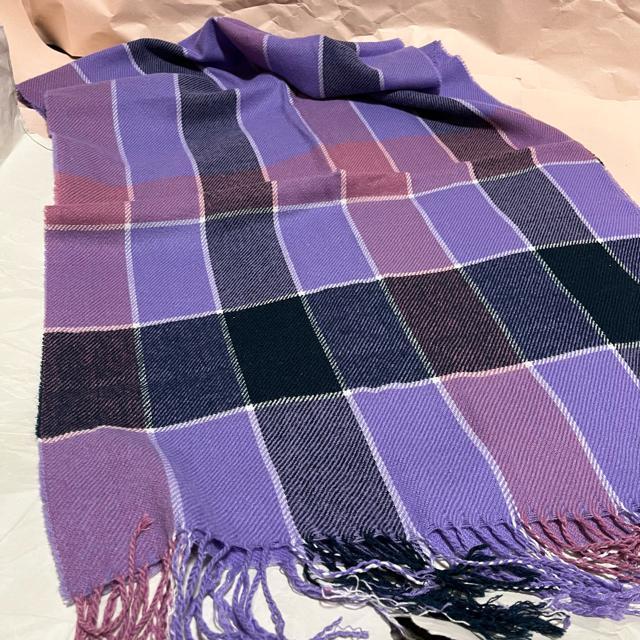 【ノーブランド扱い】 薄手 大判ストール・ショール / パープル系 チェック < 女性ファッション 【ノーブランド扱い】 薄手 大判ストール・ショール / パープル系 チェック < 女性ファッションの