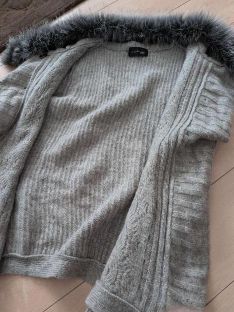 ファー付きケーブルニットカーディガン(グレー) < 女性ファッション ファー付きケーブルニットカーディガン(グレー) < 女性ファッションの