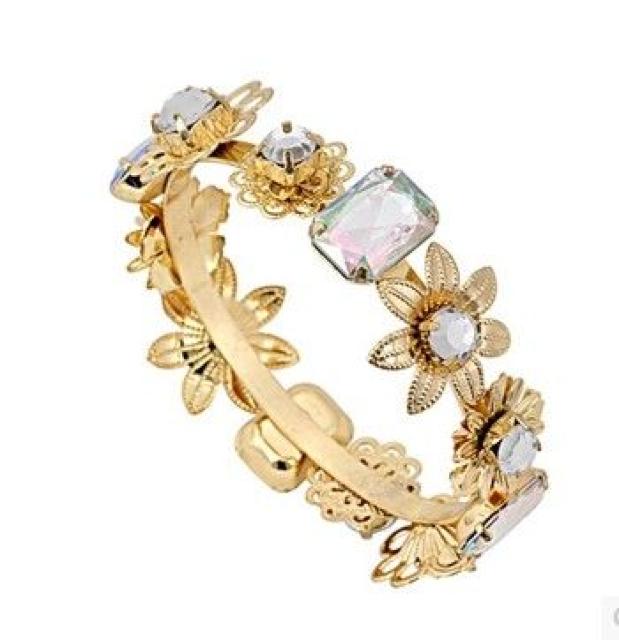 新品ゴスロリ姫系アンティーク調花ストーンバングルブレスレット < 女性アクセサリー/時計 新品ゴスロリ姫系アンティーク調花ストーンバングルブレスレット < 女性アクセサリー/時計の