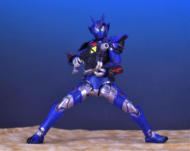 未開封 S.H.フィギュアーツ 仮面ライダー バルカン アサルトウルフ < ホビー  未開封 S.H.フィギュアーツ 仮面ライダー バルカン アサルトウルフ < ホビーの