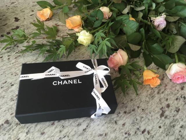 ��CHANEL�������\�t�g�P�[�X�E�󔠁E�V���b�v�܃Z�b�g���J�����A�E���{���t���i�Q�j �� �u�����h�� 