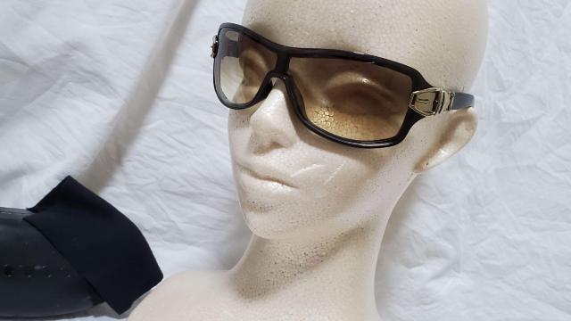 正規レア グッチ ロゴ メタルベルトバックル装飾 シールドサングラス 黒系茶 グラマラスアイウェア ラグジュアリースポーツ 付属有 < ブランド  正規レア グッチ ロゴ メタルベルトバックル装飾 シールドサングラス 黒系茶 グラマラスアイウェア ラグジュアリースポーツ 付属有 < ブランドの