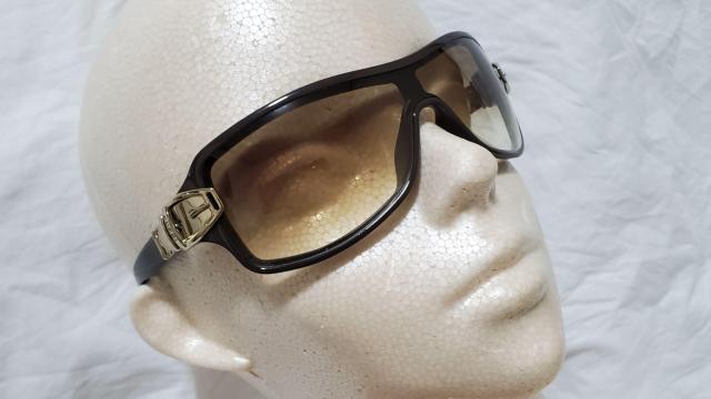 正規レア グッチ ロゴ メタルベルトバックル装飾 シールドサングラス 黒系茶 グラマラスアイウェア ラグジュアリースポーツ 付属有 < ブランド  正規レア グッチ ロゴ メタルベルトバックル装飾 シールドサングラス 黒系茶 グラマラスアイウェア ラグジュアリースポーツ 付属有 < ブランドの