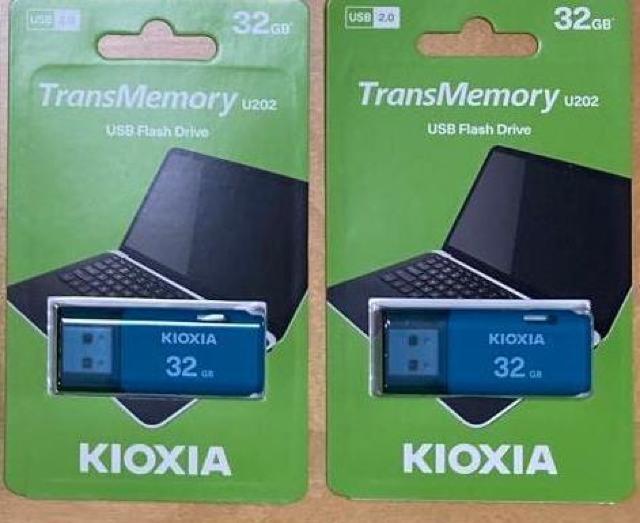 USB������32GB �Z�b�g����4�@���{���L�I�N�V�A 