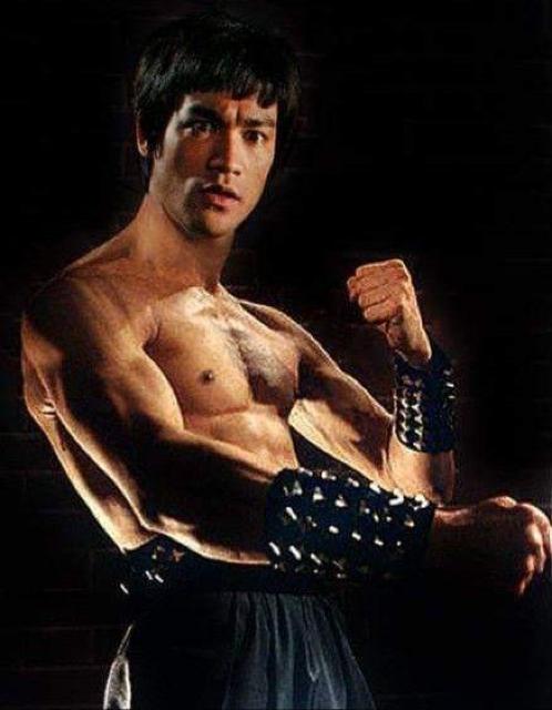 新品タペストリー☆ブルースリー截拳道☆李小龍 < インテリア/ライフ 新品タペストリー☆ブルースリー截拳道☆李小龍 < インテリア/ライフの