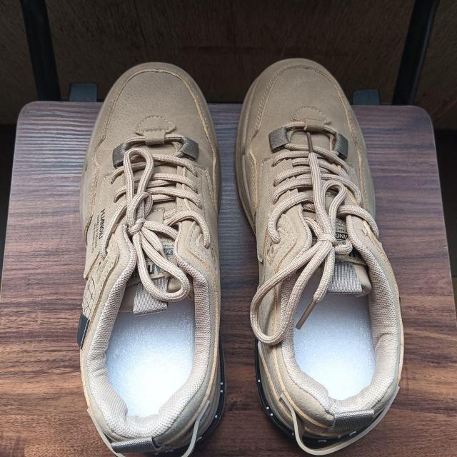 新品 25.5cm メンズ スニーカー ブラウン シューズ 靴 カジュアル < 男性ファッション  新品 25.5cm メンズ スニーカー ブラウン シューズ 靴 カジュアル < 男性ファッションの