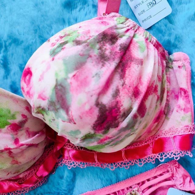 ぼかし柄が可愛いぃ。。。F80×L。。サテンリボン通しブラジャー&ショーツセット。。。ピンク大きいサイズグラマー < 女性ファッション  ぼかし柄が可愛いぃ。。。F80×L。。サテンリボン通しブラジャー&ショーツセット。。。ピンク大きいサイズグラマー < 女性ファッションの