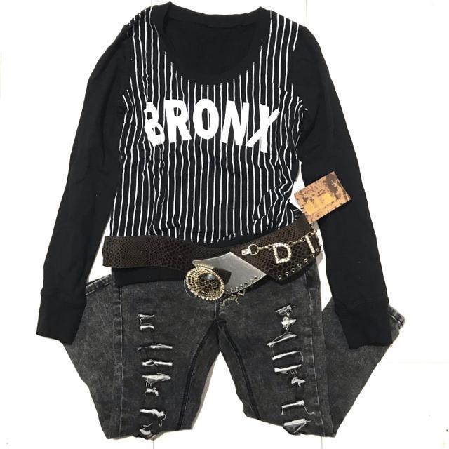 【送料込】d.i.a ダメージ デニム ロンT 2点セット Y2K 00s 平成ギャル gimmick archive < ブランド 【送料込】d.i.a ダメージ デニム ロンT 2点セット Y2K 00s 平成ギャル gimmick archive < ブランドの