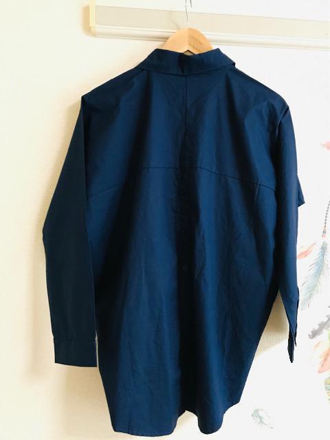 新品薄手.長袖ゆったり着られる合わせ後ろボタン付きチュニック < 女性ファッション  新品薄手.長袖ゆったり着られる合わせ後ろボタン付きチュニック < 女性ファッションの