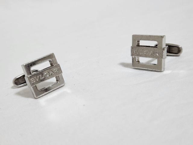 正規 レア ブルガリ ロゴ文字 スクエアカフス クアドラート オープンブロックカフリンクス ジュエリーSVボタン ビジネス○スーツ < ブランド  正規 レア ブルガリ ロゴ文字 スクエアカフス クアドラート オープンブロックカフリンクス ジュエリーSVボタン ビジネス○スーツ  < ブランドの