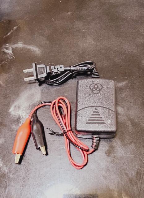 新品☆バッテリー充電器☆3点で即落 < 自動車/バイク 新品☆バッテリー充電器☆3点で即落 < 自動車/バイク