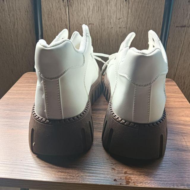 新品 23.5cm レディース スニーカー ホワイト シューズ 靴 カジュアル < 女性ファッション  新品 23.5cm レディース スニーカー ホワイト シューズ 靴 カジュアル < 女性ファッションの