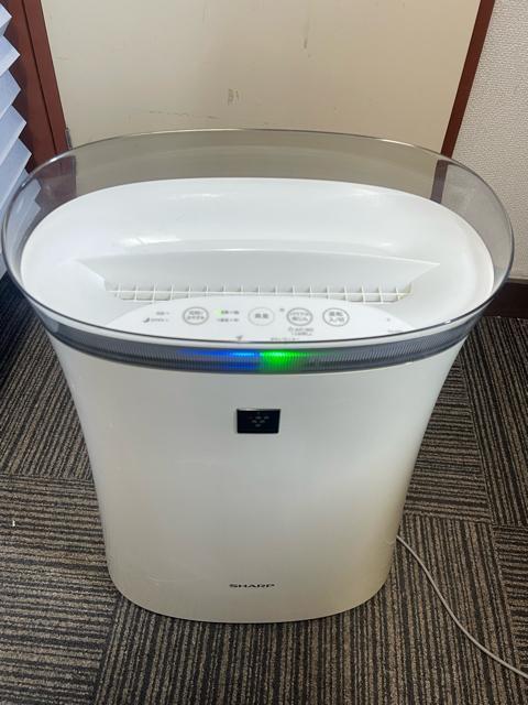 SHARP �V���[�v ��C����@ FU-J50-W 2019�N�� �z���C�g �v���Y�}�N���X�^�[ ��C����@ SHARP �V���[�v  �� �Ɠd/AV�� 