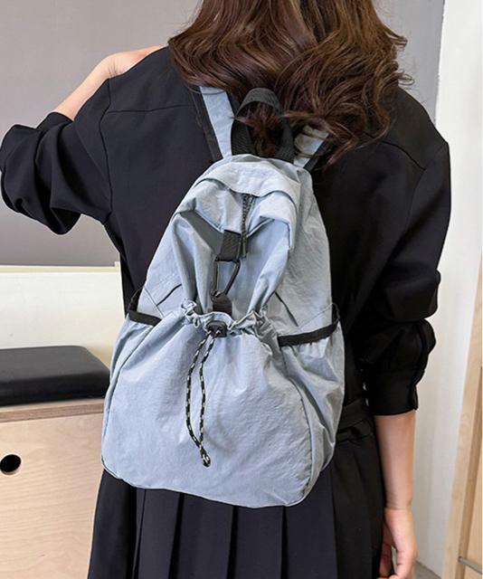 送料無料 新品 ドロストポケットリュック 軽量デイパック < 女性ファッション  送料無料 新品 ドロストポケットリュック 軽量デイパック < 女性ファッションの