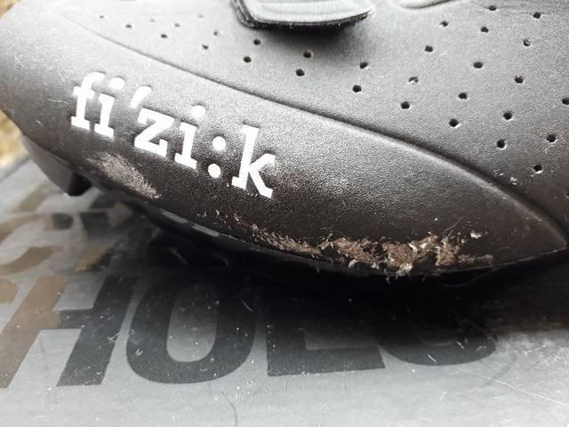 フィジーク fi'zi:k R5B UOMO(メンズ)BOAシューズ ブラック/グレー < レジャー/スポーツ フィジーク fi'zi:k R5B UOMO(メンズ)BOAシューズ ブラック/グレー < レジャー/スポーツの