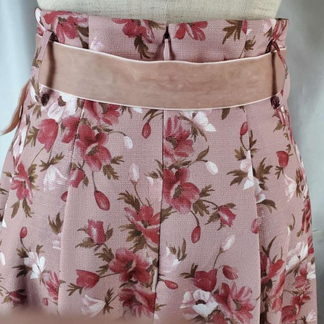 込み★ダズリン★激可愛い!花柄★ひざ丈フリルスカート★S★ < ブランド  込み★ダズリン★激可愛い!花柄★ひざ丈フリルスカート★S★ < ブランドの