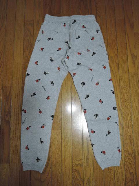 HYSTERIC GLAMOUR ヒステリックグラマー × PLAYBOY プレイボーイ FEMLIN柄 スウェットパンツ S 灰 < ブランド  HYSTERIC GLAMOUR ヒステリックグラマー × PLAYBOY プレイボーイ FEMLIN柄 スウェットパンツ S 灰 < ブランドの