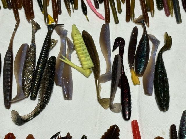 釣り用ソフトルアーとその他まとめてケース付きのセット 4134-04-1 < レジャー/スポーツ 釣り用ソフトルアーとその他まとめてケース付きのセット 4134-04-1 < レジャー/スポーツの