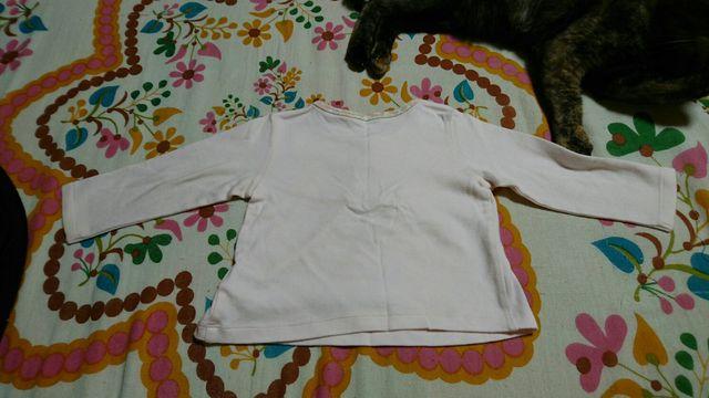 キッズ☆COMME CA ISM/ コムサイズム☆首元 小花柄 ロンTシャツ 80a < ブランド  キッズ☆COMME CA ISM/ コムサイズム☆首元 小花柄 ロンTシャツ 80a < ブランドの