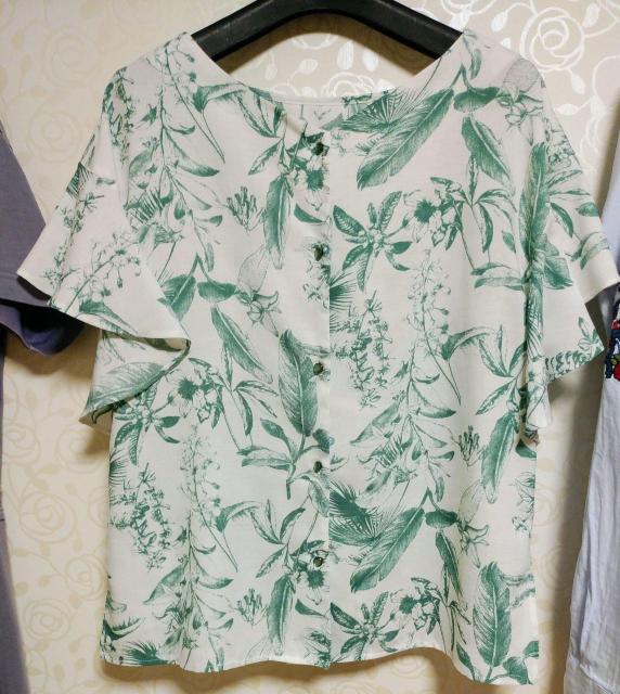 ボタニカル柄 カットソー < 女性ファッション  ボタニカル柄 カットソー  < 女性ファッションの