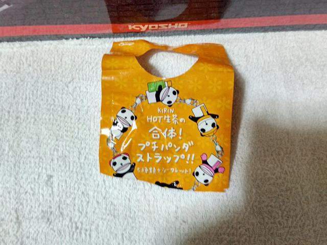 キリン '04/10 HOT 生茶 合体プチパンダ ストラップ チャーム 全6種 内シークレット1種2体 未使用 < ホビー キリン '04/10 HOT 生茶 合体プチパンダ ストラップ チャーム 全6種 内シークレット1種2体 未使用 < ホビーの